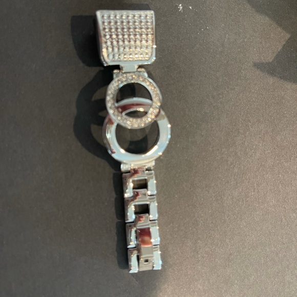 Fit bit 2 alternate band - Picture 6 of 10